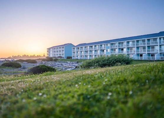 Beachfront Inn 1