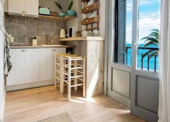 The Beach House Studios & Suites 1