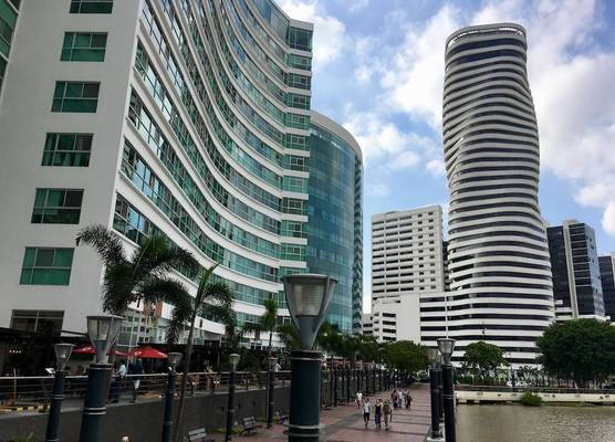 Luxury Suites Riverfront GYE 1