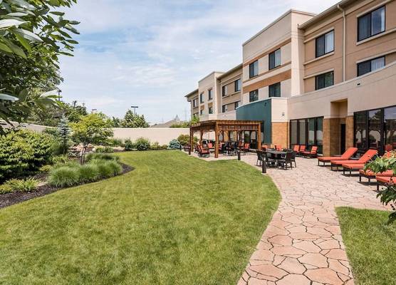 Courtyard by Marriott Lafayette 1