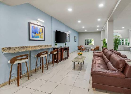 Quality Inn & Suites 1