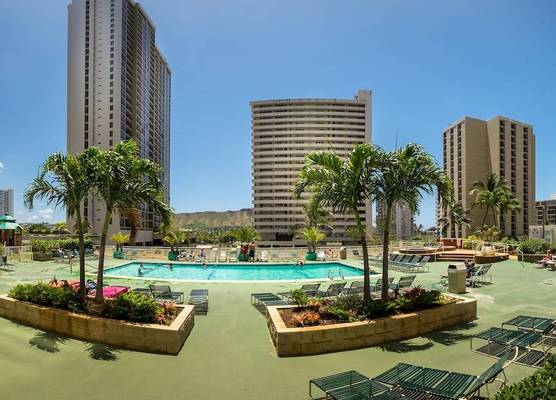 Hawaiian Sun Holidays 1