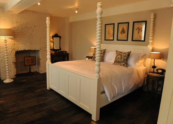 THE PIG in the Wall - Southampton 1