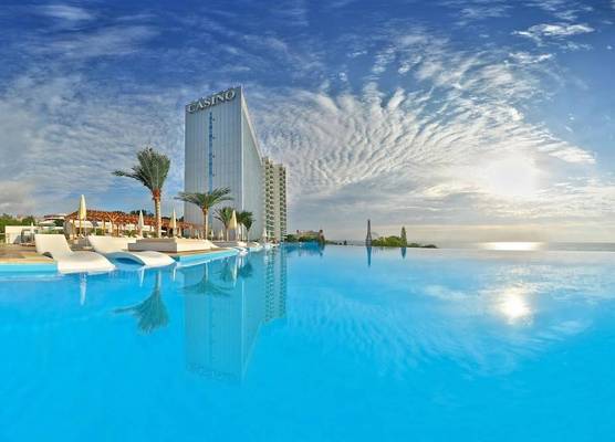 International Hotel Casino & Tower Suites 1
