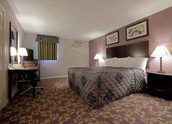 Mount Holyoke Inn 1