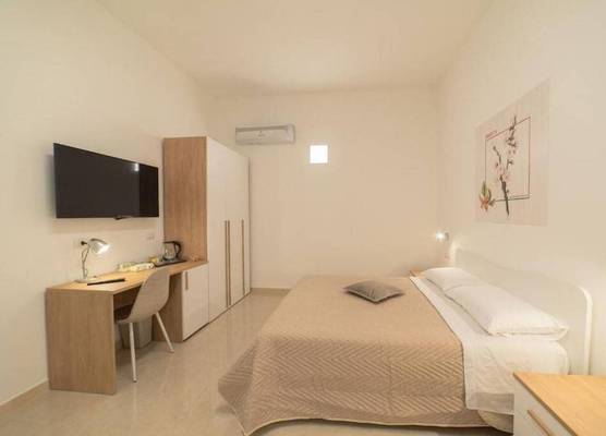 B&B MANDORLO BIANCO 1