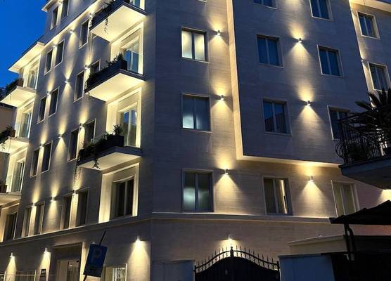 J Maluni City Hotel 1