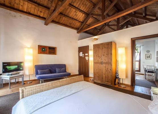 Studio Apartments Centro Storico Via Manno 1