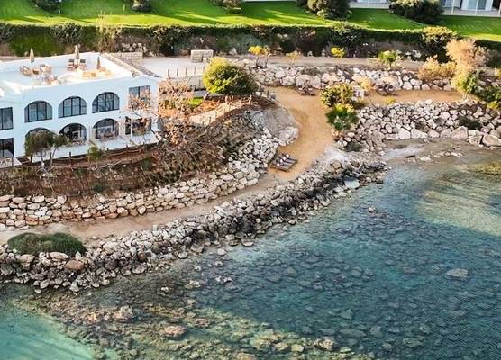 Sirena Bay Beach House and Luxury Suites 1