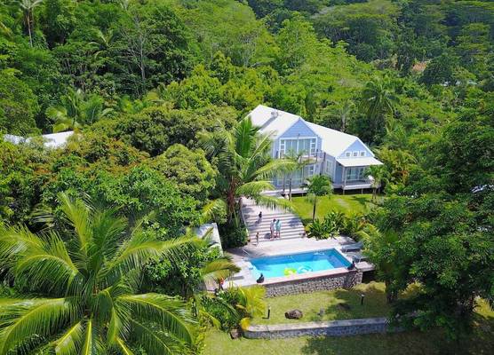 Red Coconut Self-Catering 1