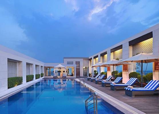 Radisson Hotel Agra 1