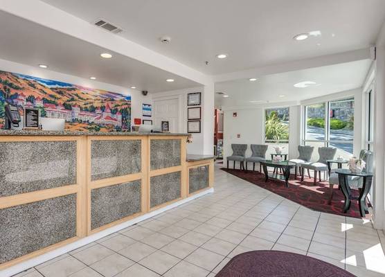 Pacifica Beach Hotel 1