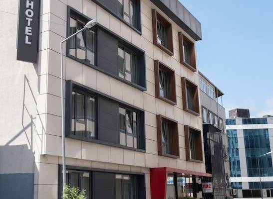 Elm Suite Hotel 1