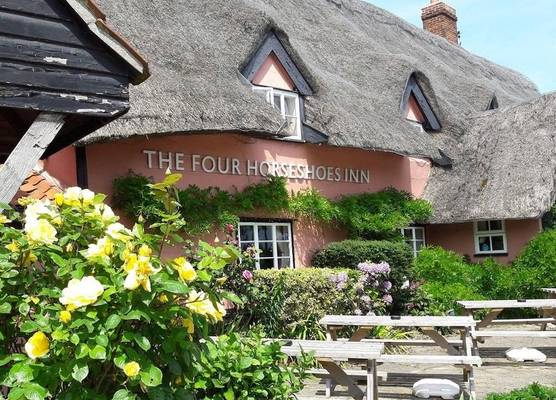 The Four Horseshoes 1
