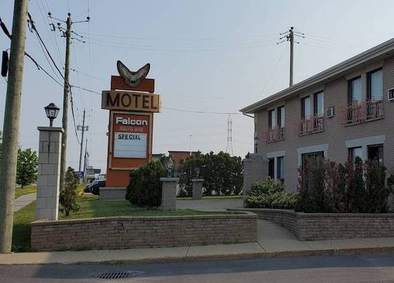 Motel Falcon 1
