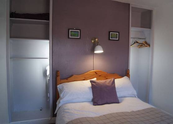 The Crown Aldbourne 1
