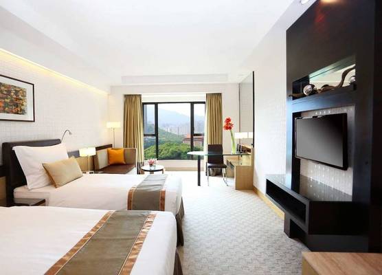 Royal Park Hotel 1