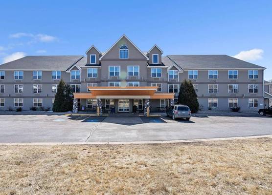 Sleep Inn & Suites near Spirit Mountain 1