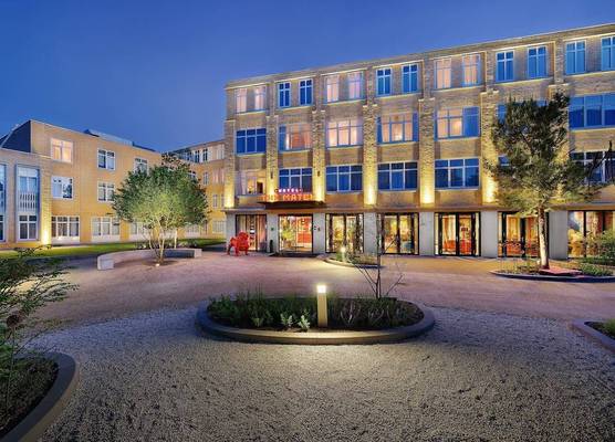 Hotel the Match 1