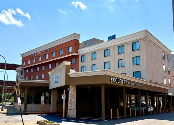 Country Inn & Suites by Radisson, Downtown Albany New York 1