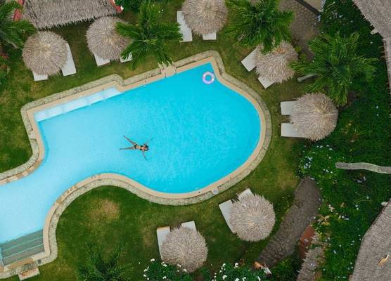 Garden of Eden Dive Resort 1