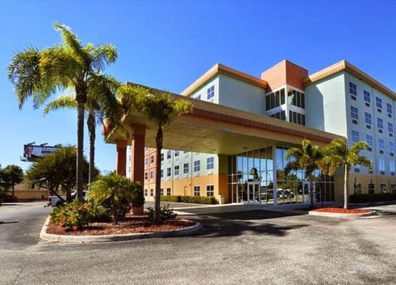 Allure Suites of Fort Myers 1