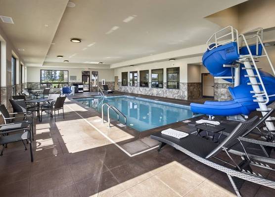 Glacier International Lodge 1