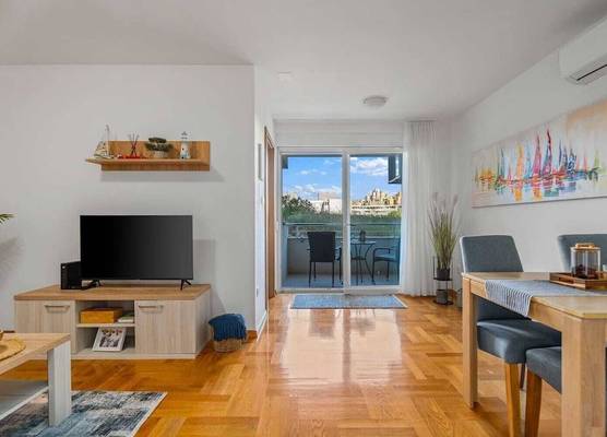 Apartment Maya by Litto 1
