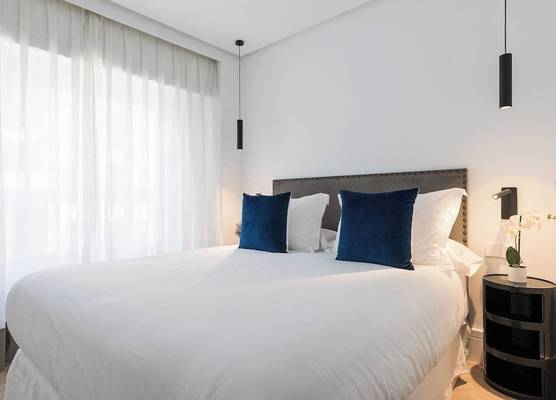 Feelathome Waldorf Suites Apartments 1