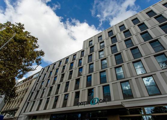 Motel One Köln-Neumarkt 1