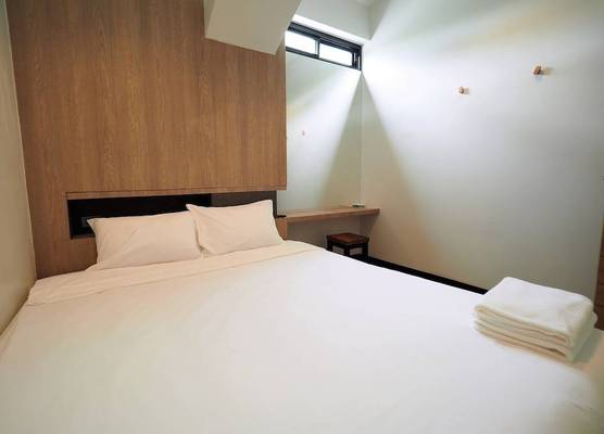 T Hostel at Victory Monument 1