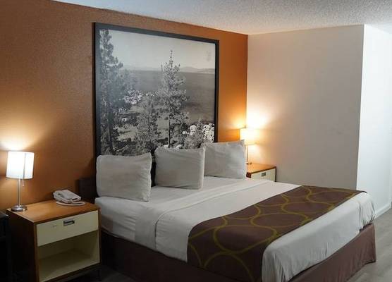Super 8 by Wyndham Fernley 1