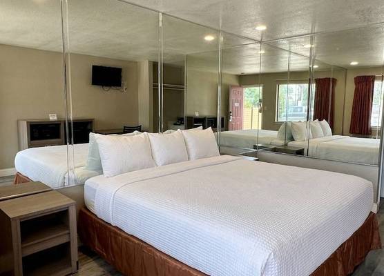 River Inn Motel 1