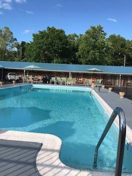 Merrimac Inn and Suite 1