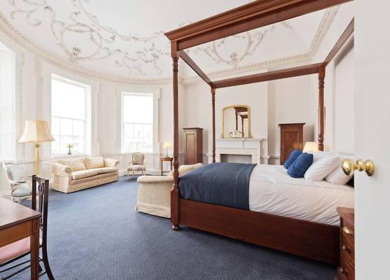 Henrietta Suites City Centre 1