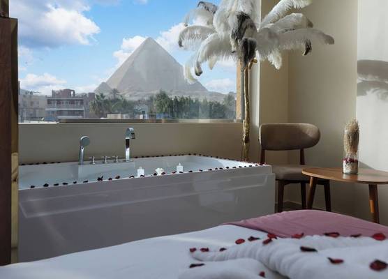 Pyramids Palace INN 1