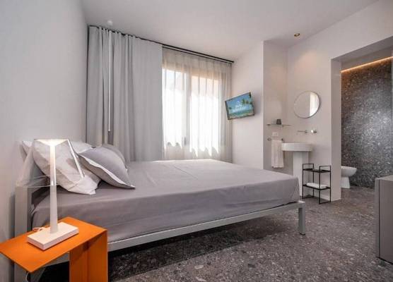 BED 10.5 - DESIGN SUITE 1