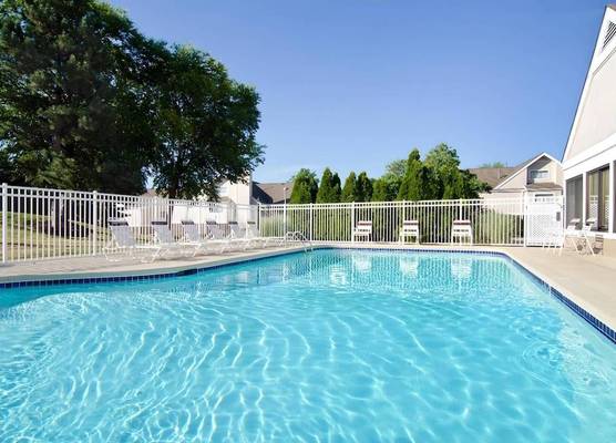 MainStay Suites St Louis - Galleria 1