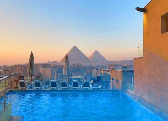 New Pyramid Front Hotel 1