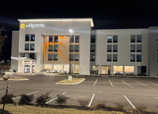 La Quinta Inn & Suites by Wyndham Jackson 1