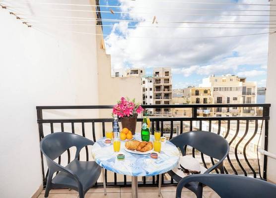 Seashells Self Catering Apartment by Getaways Malta 1