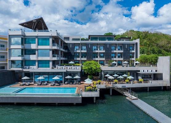 Two Seasons Coron Bayside Hotel 1