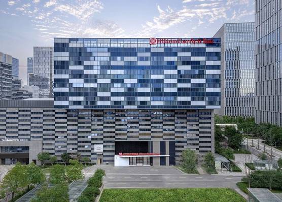 Hilton Garden Inn Nanjing Hexi Olympic Sports Center 1