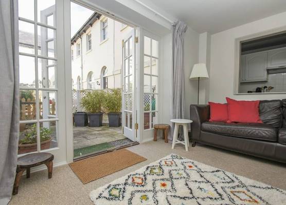 Arundel Mews Parking by Brighton Holiday Lets 1