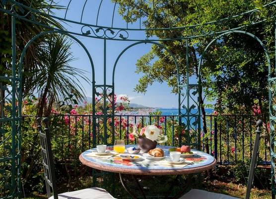 Grand Hotel De Rose 1
