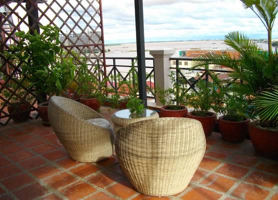 Lux Riverside Hotel & Apartment 1