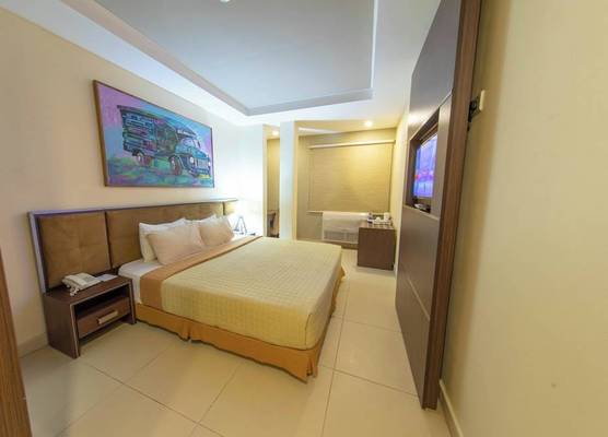 Frankie ́s Hotel 1