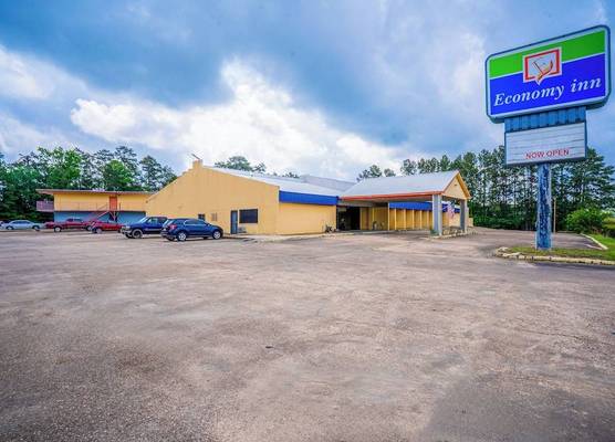 Economy Inn Livingston By OYO TX US 59 1