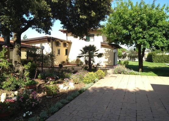 I Lecci Guesthouse 1