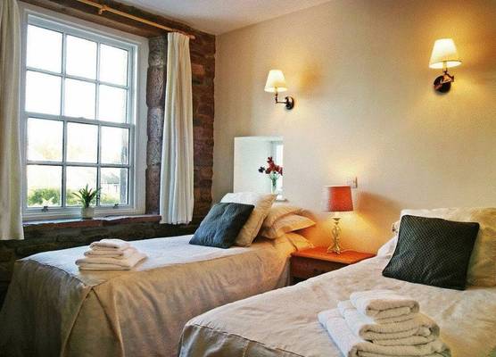 Ecclefechan Hotel 1